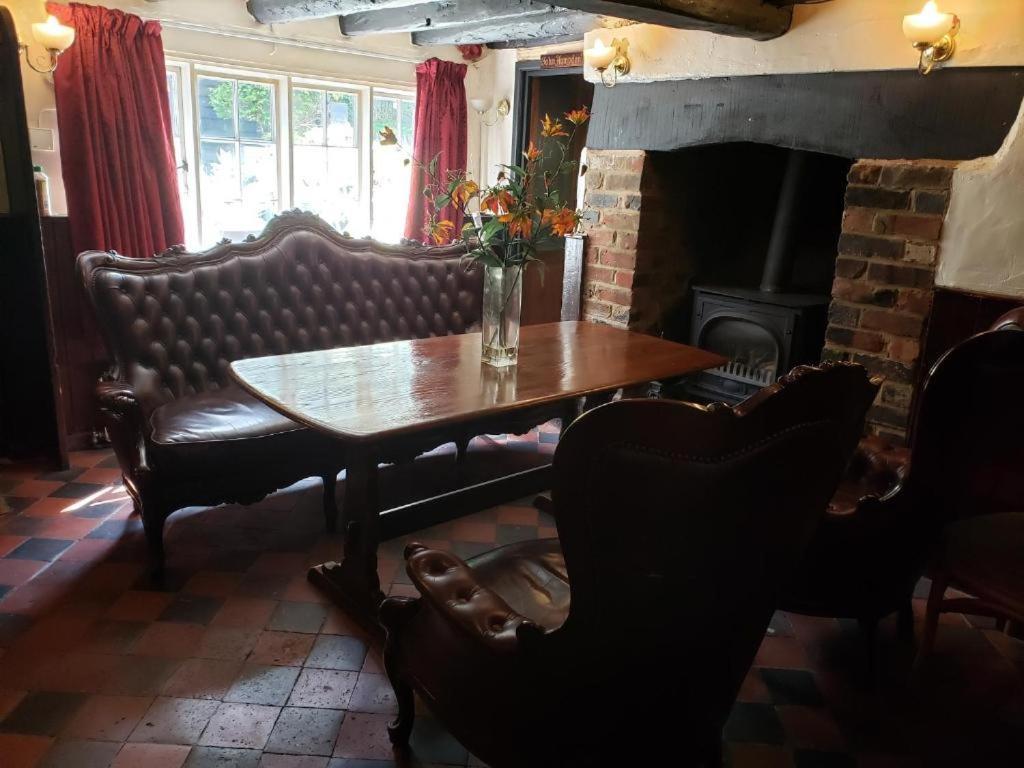 Abingplough House Bed & Breakfast Abingdon-on-Thames ภายนอก รูปภาพ