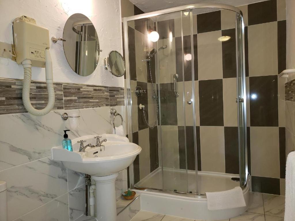 Abingplough House Bed & Breakfast Abingdon-on-Thames ภายนอก รูปภาพ